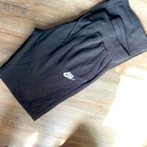Nike Sportswear Club Fleece (small)